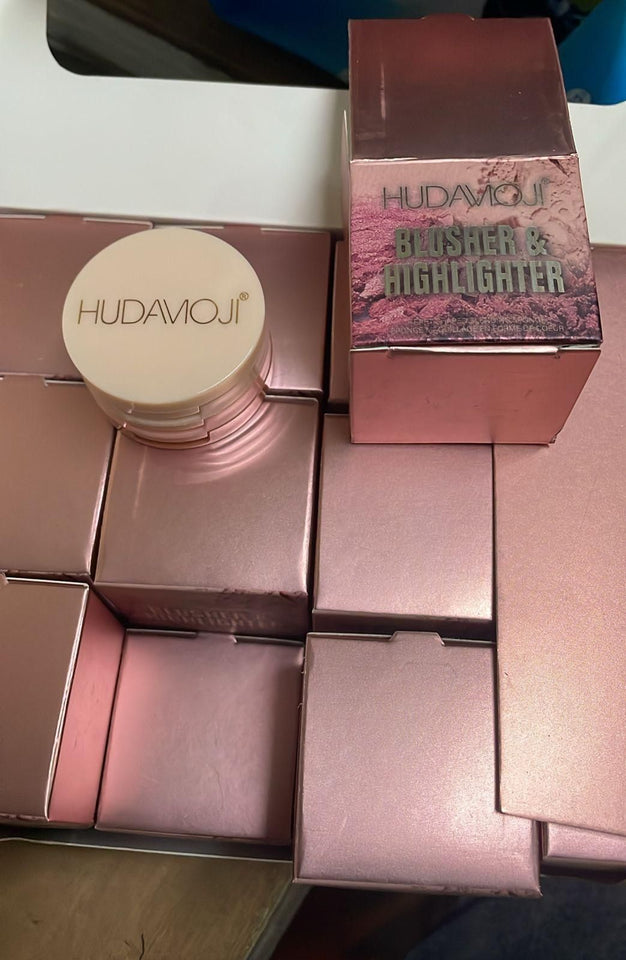 GK Travel Friendly 3-in-1 Palette - Blusher + Highlighter + Mini Compact